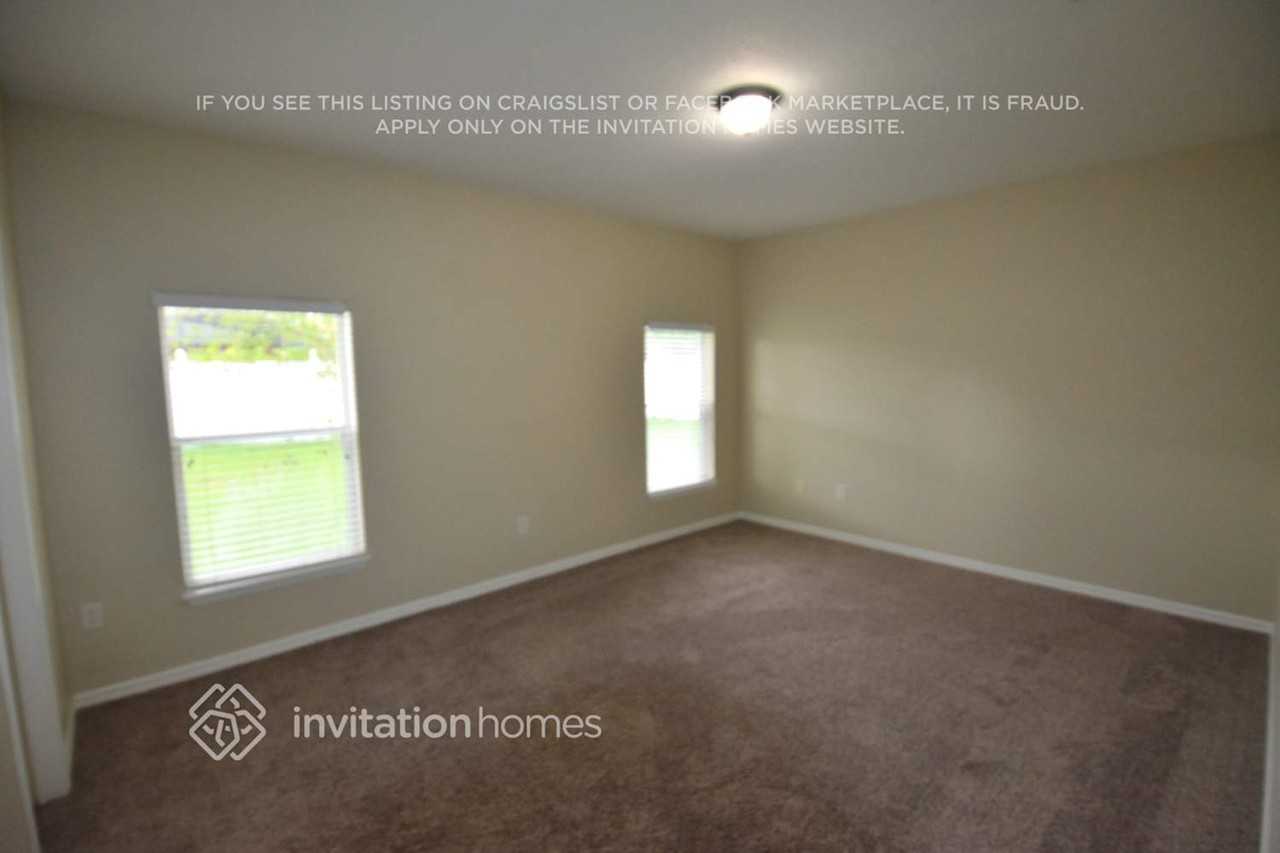 13161 Sapphire Falls Ln - Photo 6 of 15