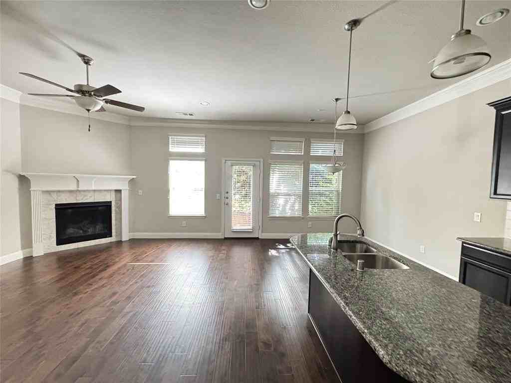 2669 Sherwood Dr - Photo 3 of 18