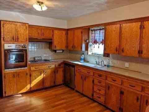 939 W 1st St - Photo 6 of 8