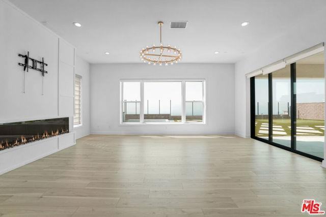 20188 W Marlow Ln - Photo 3 of 8