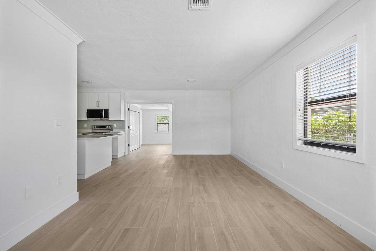 3015 Robert Rd - Photo 5 of 26