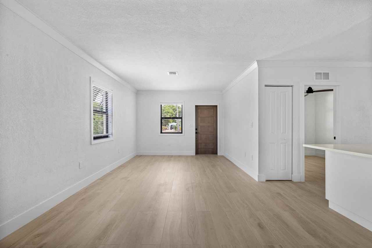 3015 Robert Rd - Photo 6 of 26