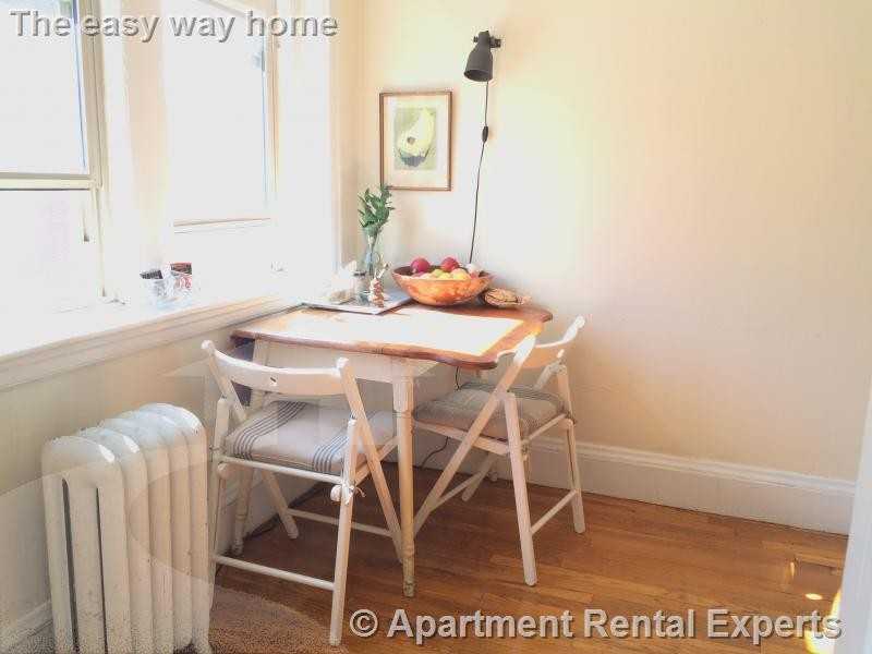 1610 Massachusetts Ave #10 - Photo 4 of 11