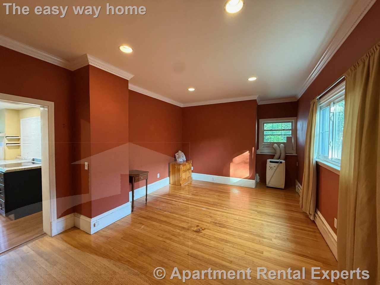 11 Beech St #2 - Photo 4 of 12