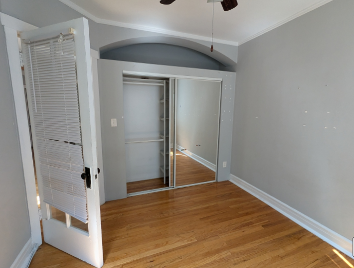 4406 N Rockwell St #2 - Photo 2 of 5