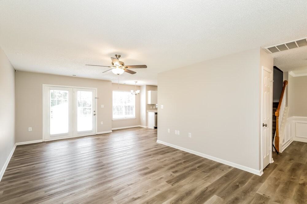 4529 Capstone Dr - Photo 6 of 17