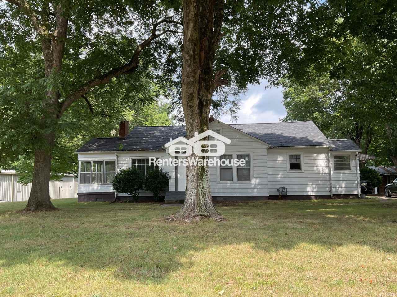 1017 N Salisbury Ave - Photo 3 of 32