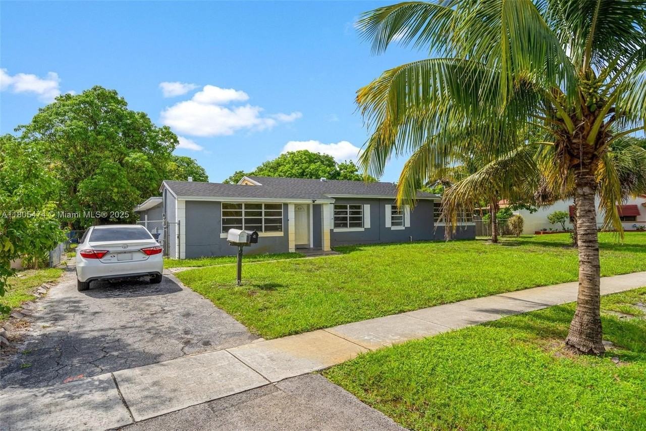 820 Alabama Ave #820FRONT - Photo 4 of 39