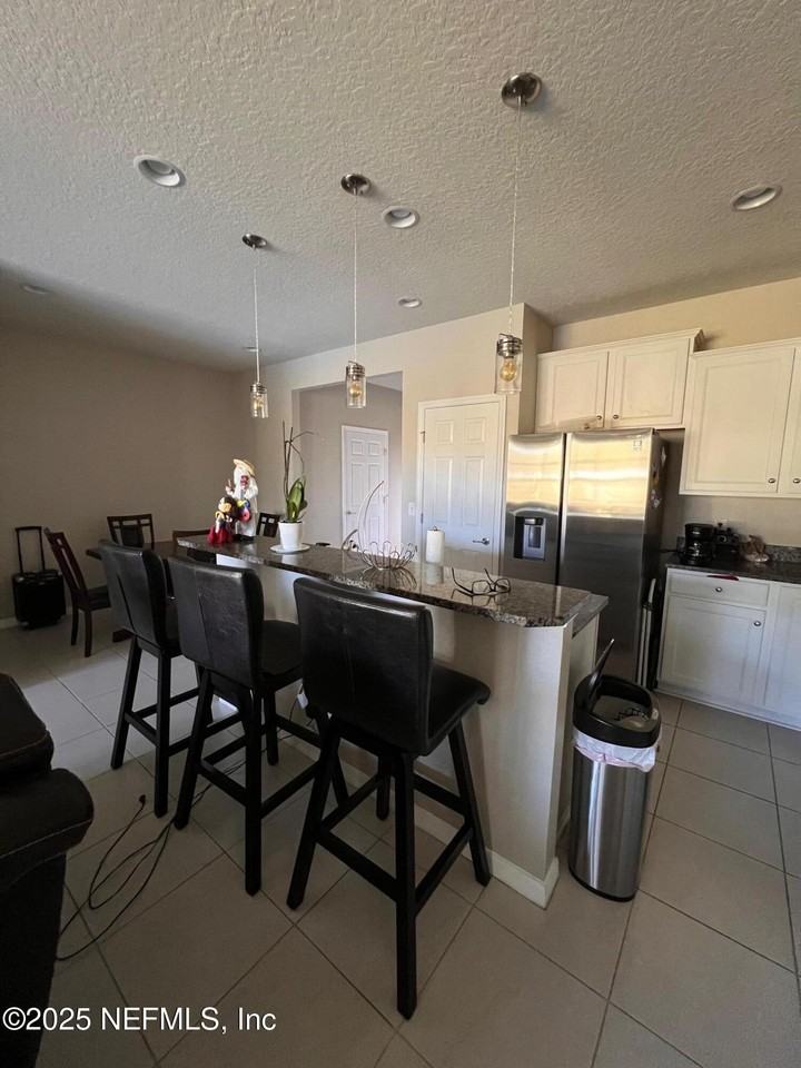 7041 Berrybrook Dr - Photo 3 of 20