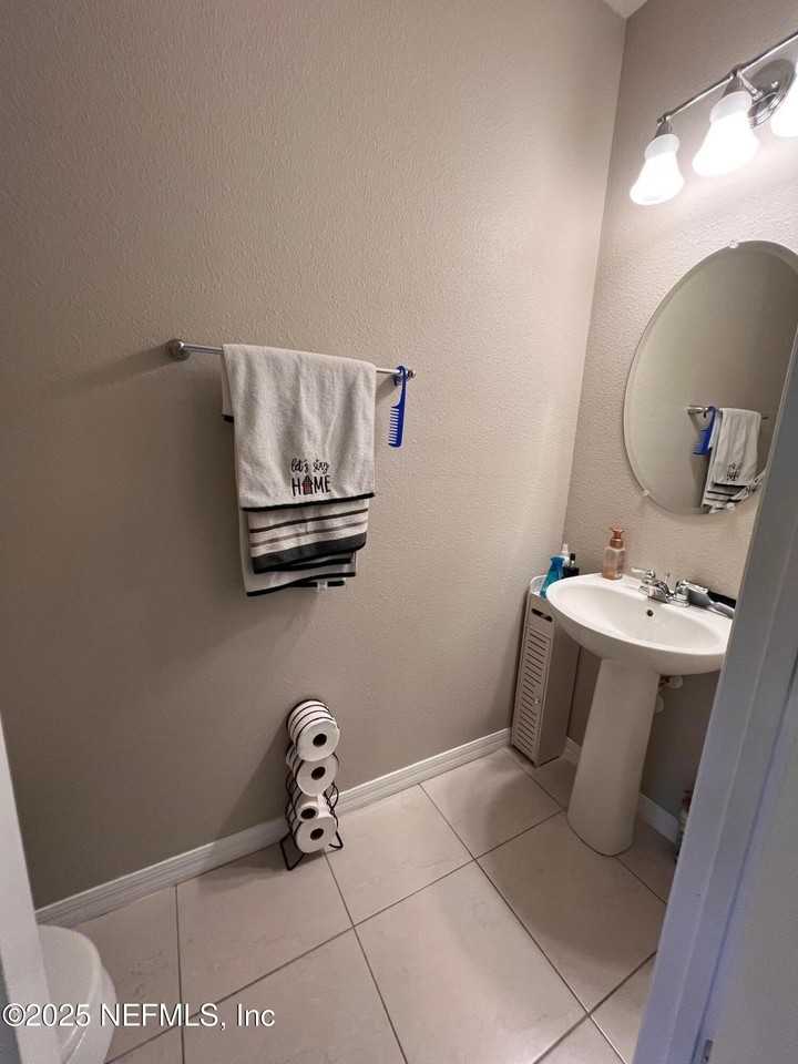 7041 Berrybrook Dr - Photo 6 of 20