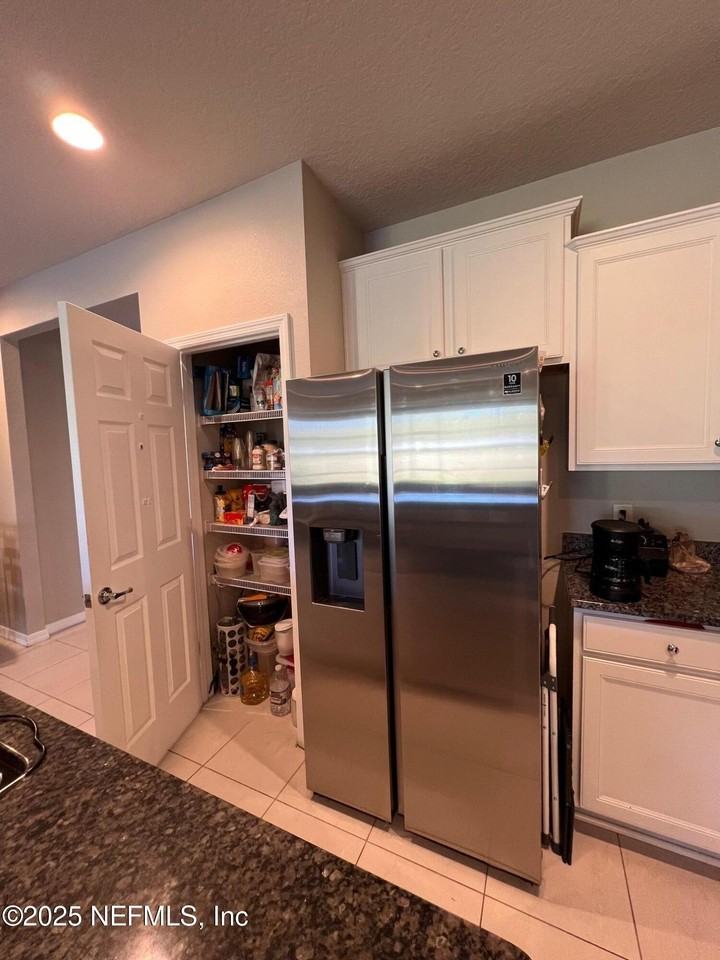 7041 Berrybrook Dr - Photo 7 of 20