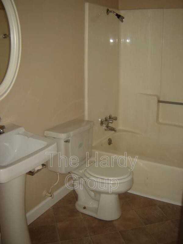310 Spring St #8 - Photo 5 of 9