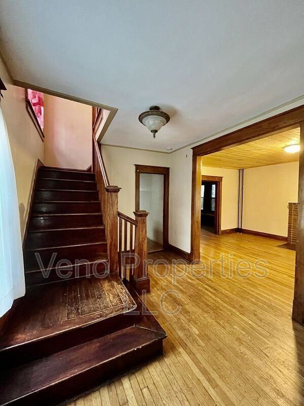19 Kent St - Photo 3 of 22
