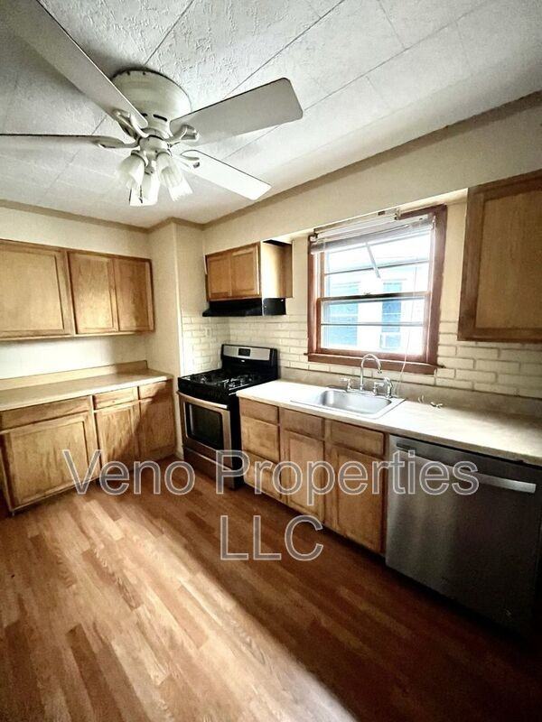 19 Kent St - Photo 4 of 22