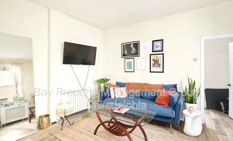 2016 S 13th St #2R - Photo 2 of 16