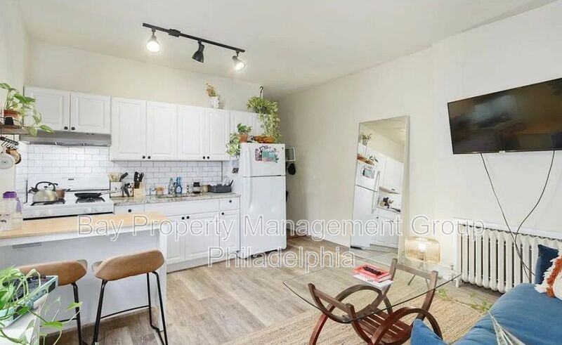 2016 S 13th St #2R - Photo 4 of 16