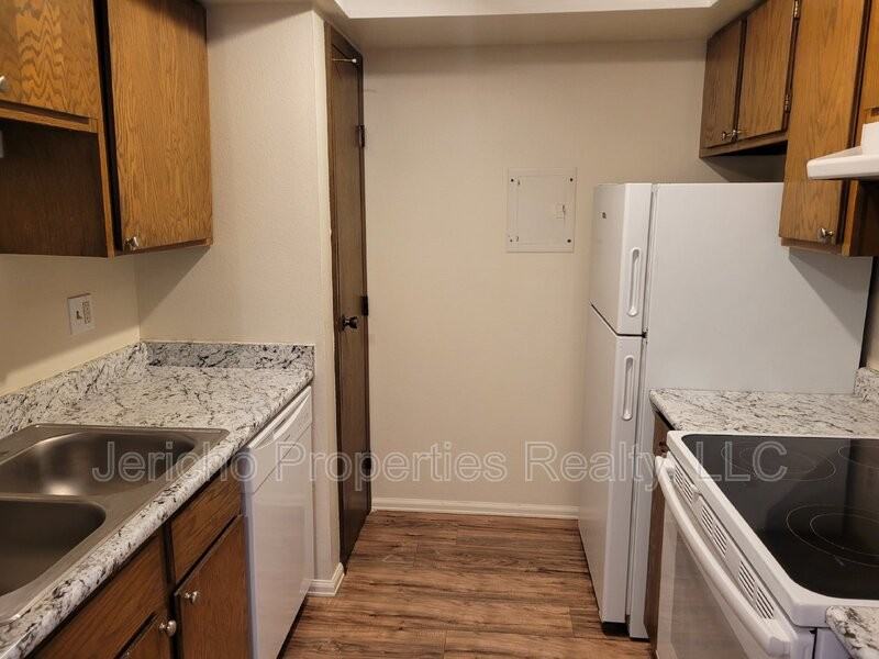 3550 S Harlan St - Photo 3 of 6