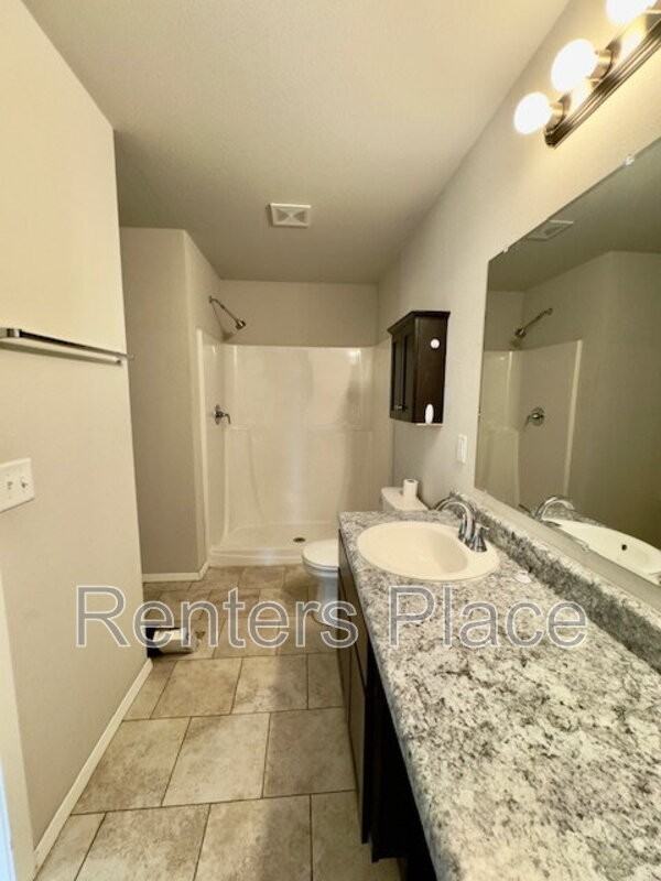 1228 E Toledo St - Photo 7 of 13