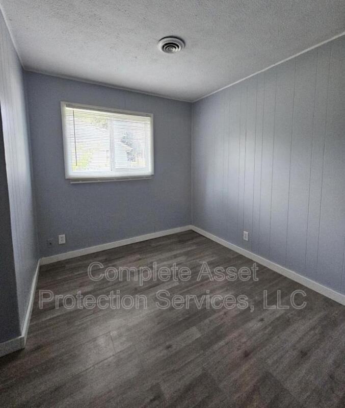 314 N Ashland Ave - Photo 2 of 7