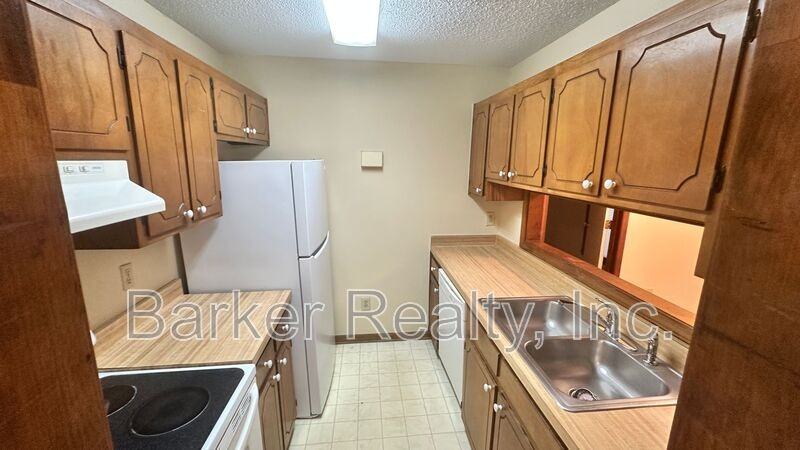 3239 Mill Run - Photo 2 of 11