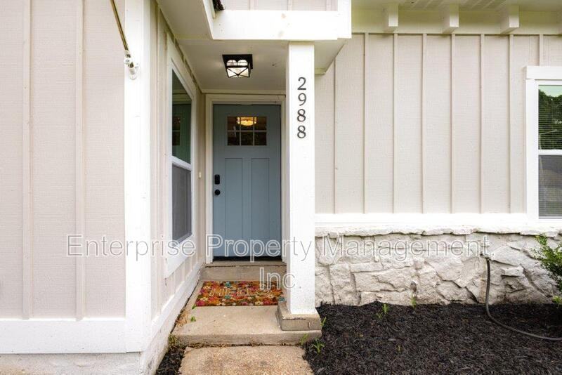 2988 Christoval St - Photo 6 of 26