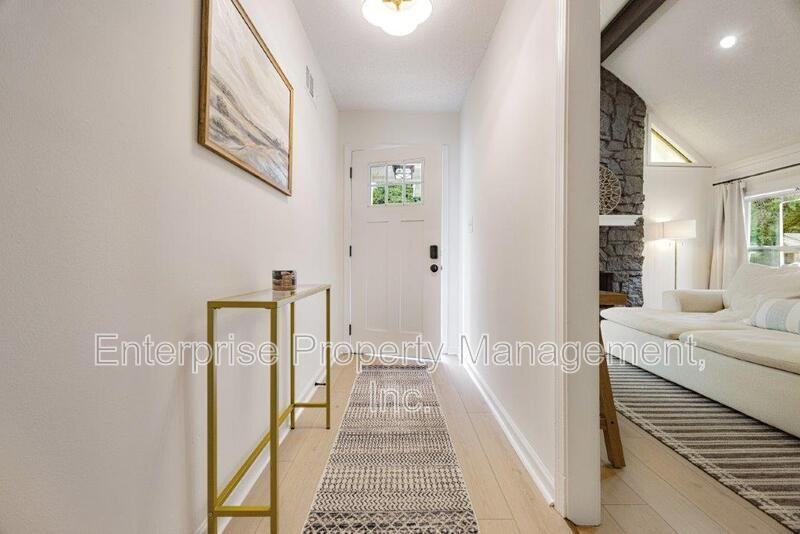 2988 Christoval St - Photo 7 of 26