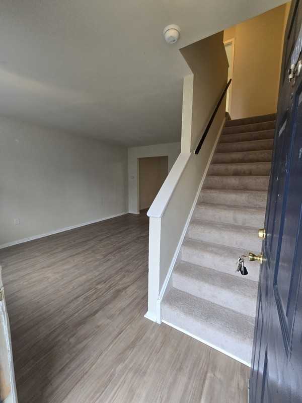 1707 Chicago Ave - Photo 7 of 14