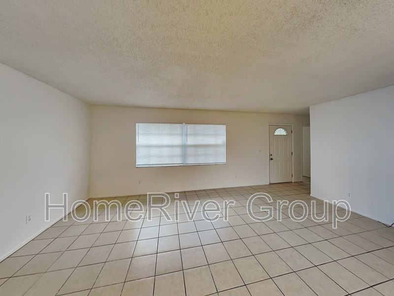 4589 Frisco Cir - Photo 2 of 30