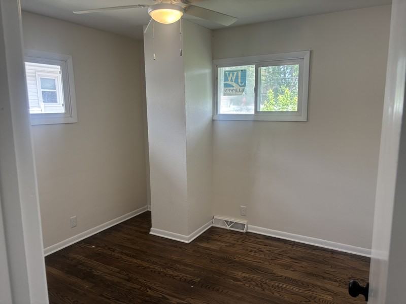 1212 Bowler St - Photo 2 of 13