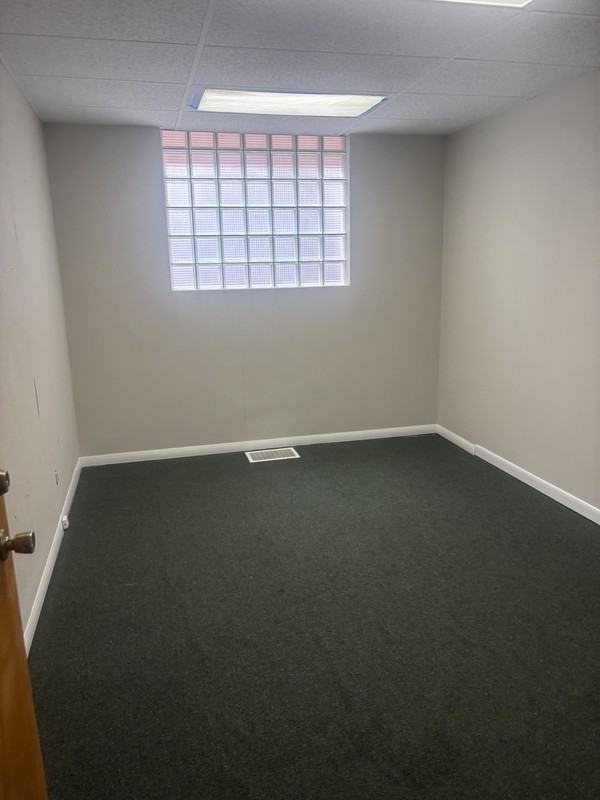 114 E 4th St - Photo 5 of 7