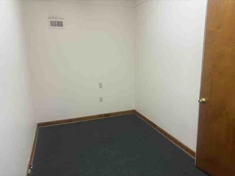 114 E 4th St - Photo 6 of 7