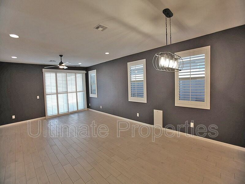12639 W Country Club Trl - Photo 5 of 17