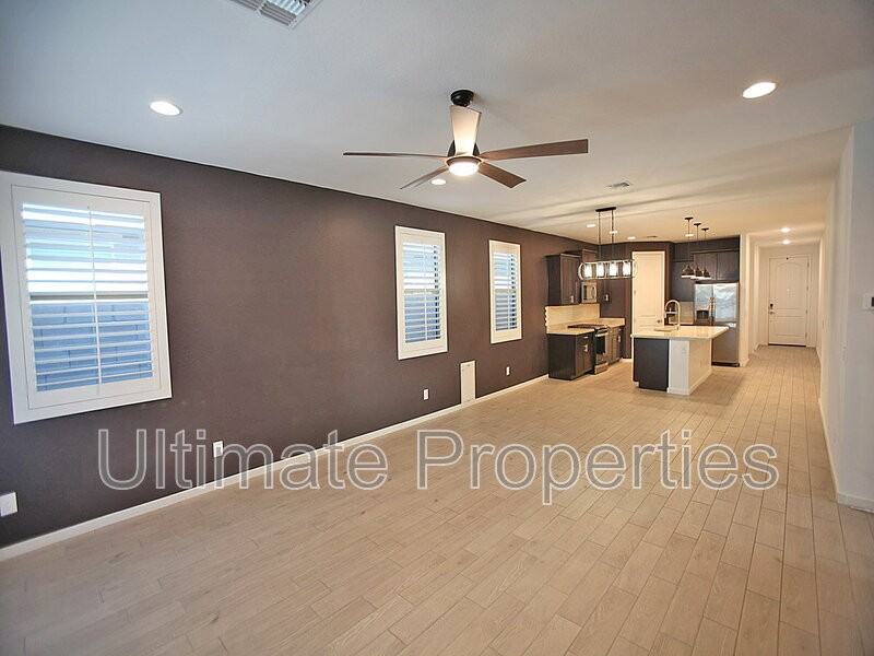 12639 W Country Club Trl - Photo 6 of 17