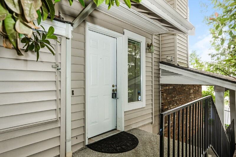 2101 Nw Pacific Elm Dr - Photo 2 of 15