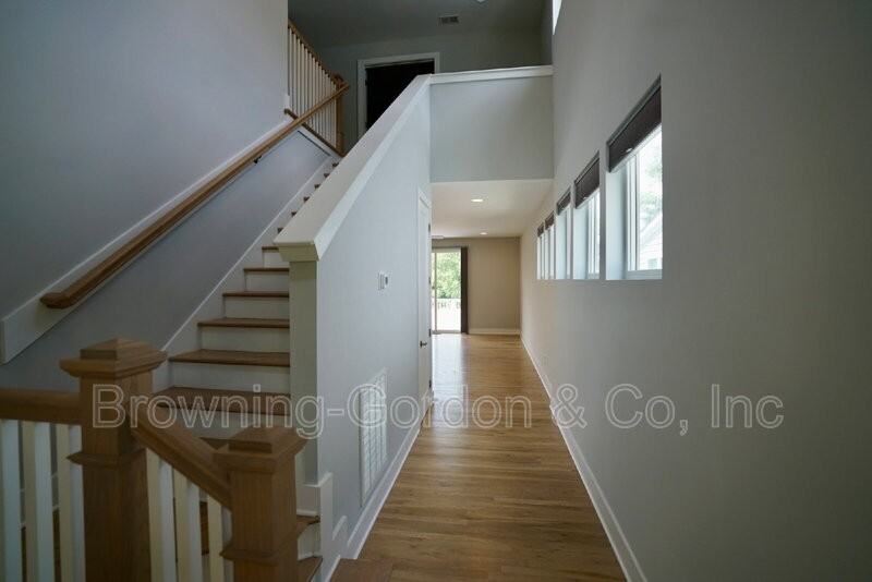 2900 Torbett St - Photo 3 of 20