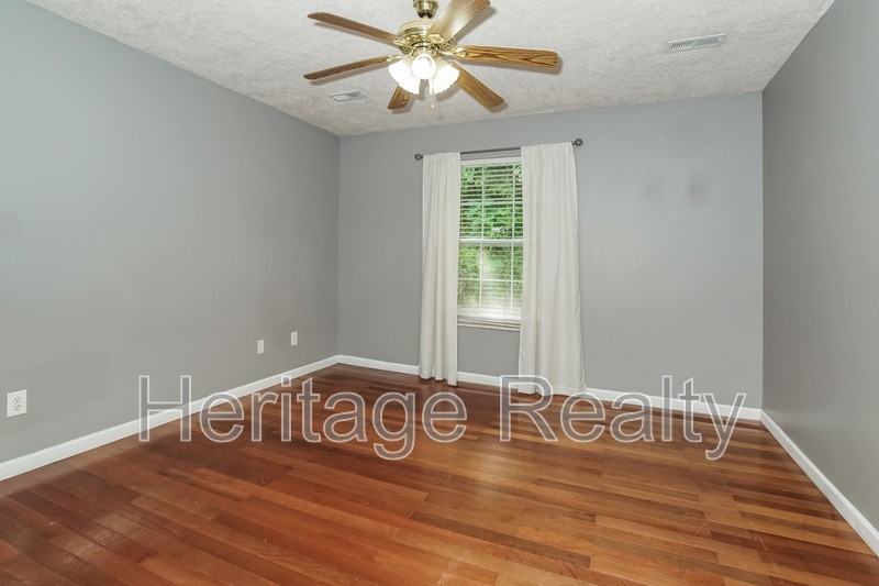 1888 Explorer Ln - Photo 4 of 15