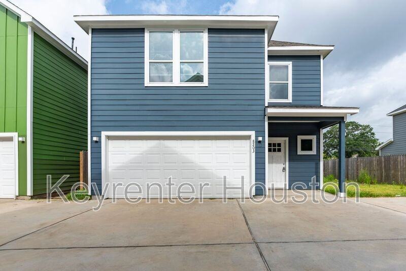 8203 Woodlyn Rd #C