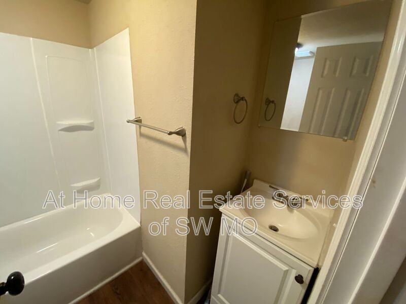 1400 S Campbell Ave #112 - Photo 5 of 7