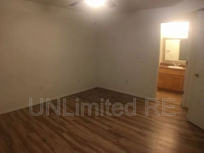 1385 W University Ave #189 - Photo 5 of 10