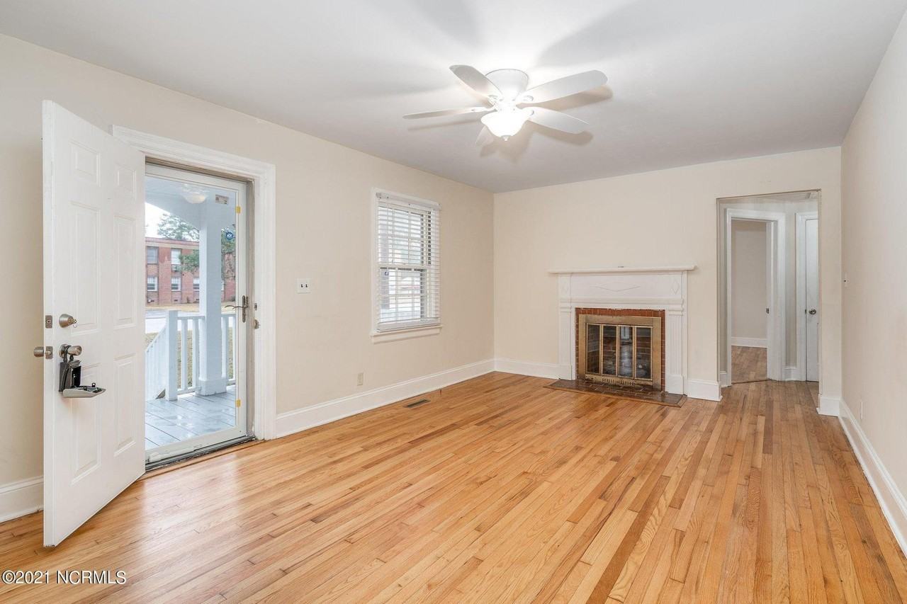 1145 Tarboro St - Photo 3 of 19