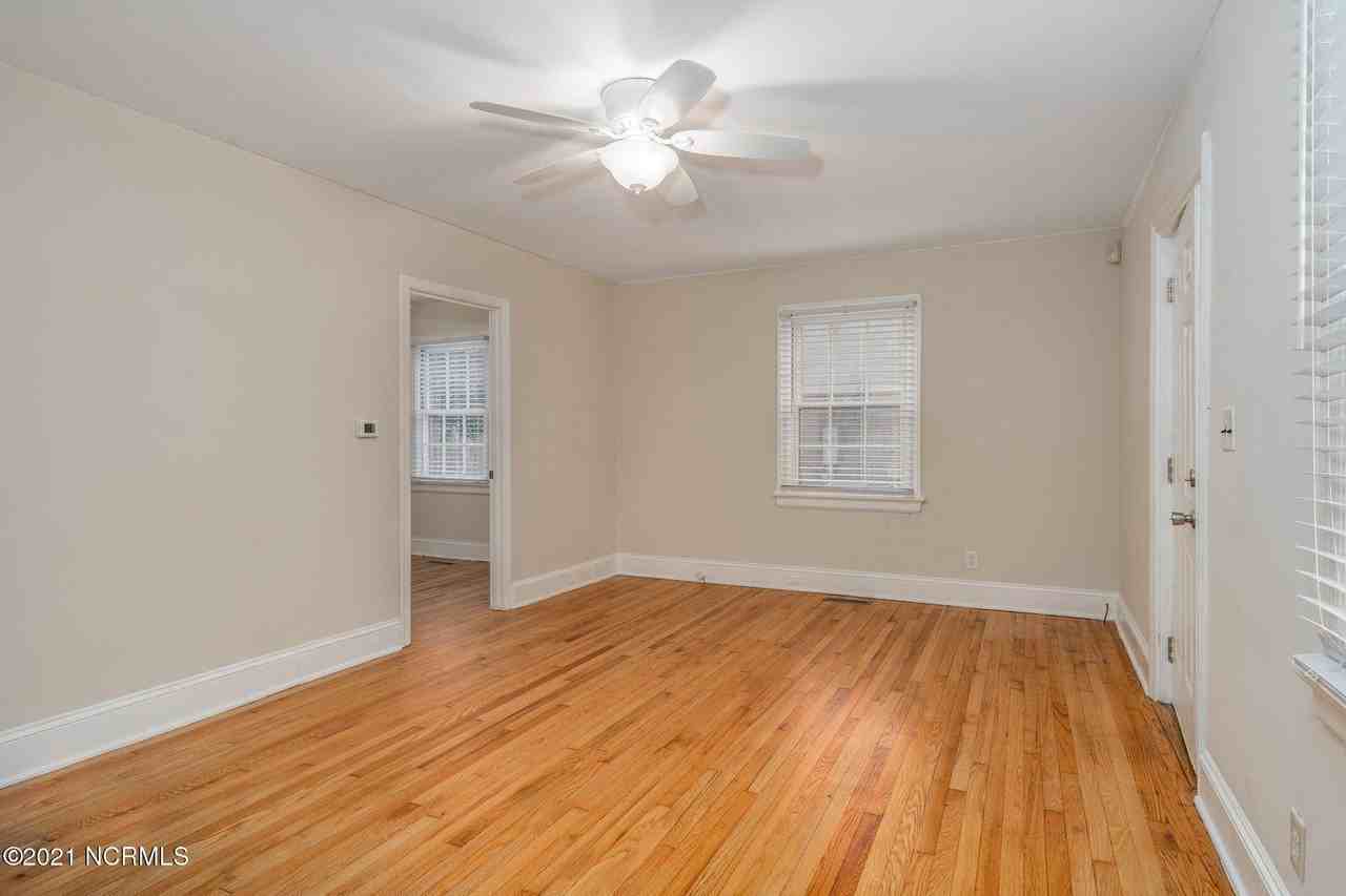 1145 Tarboro St - Photo 4 of 19