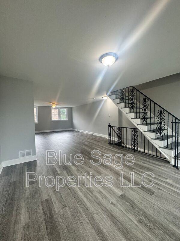 398 Westmont Dr - Photo 3 of 34