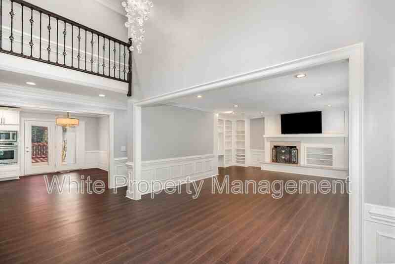 6121 Dovefield Rd - Photo 3 of 38