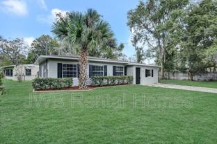 6003 Commodore Dr - Photo 1 of 1