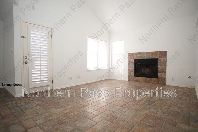 6040 Los Siglos Dr - Photo 4 of 30