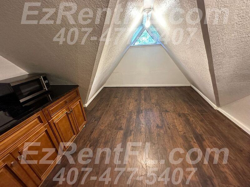 2326 Wellington Blvd - Photo 7 of 10