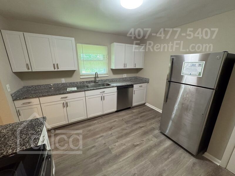 6657 Blackwood Dr - Photo 3 of 13