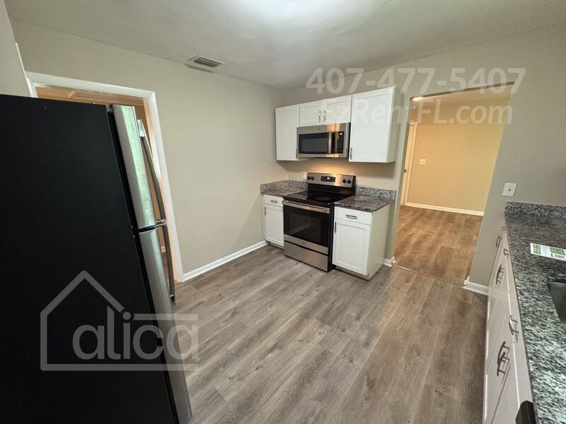 6657 Blackwood Dr - Photo 4 of 13