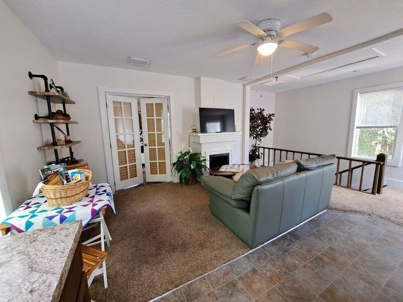 206 E Howry Ave #A - Photo 7 of 20