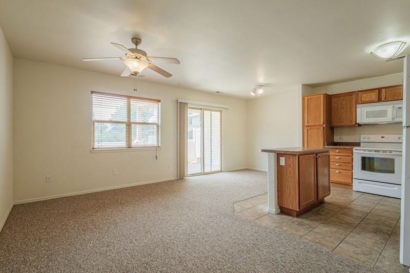 2475 Theresea Ln - Photo 3 of 11